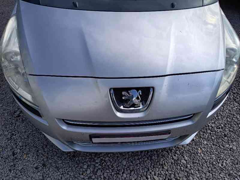Peugeot 5008 2,0HDI Comfort Panorama - foto 6