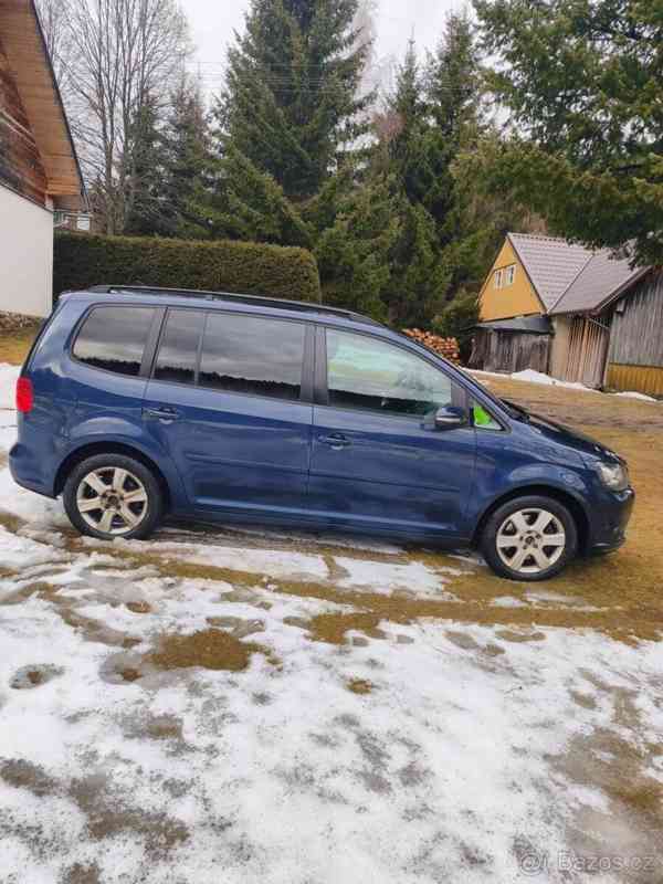 Volkswagen Touran 2,0 - foto 6