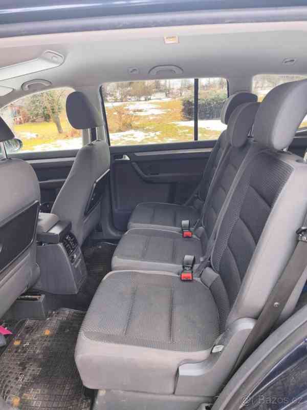 Volkswagen Touran 2,0 - foto 10