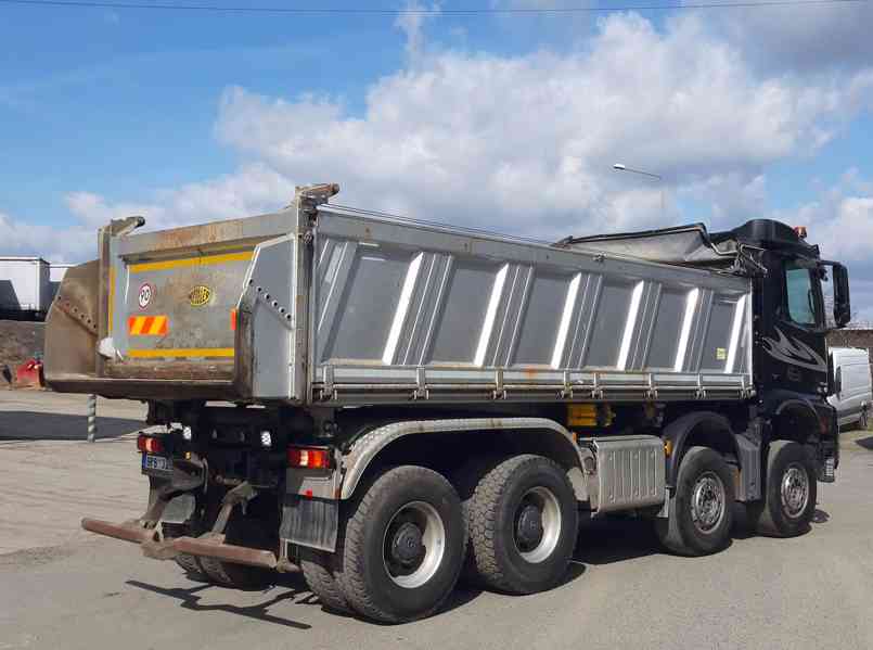 Sklápěč MB AROCS 8x4 MEILLER Bordmatic / elektr. plachta - foto 6