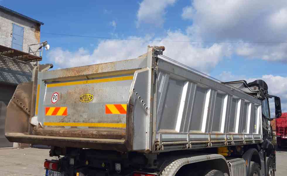 Sklápěč MB AROCS 8x4 MEILLER Bordmatic / elektr. plachta - foto 11