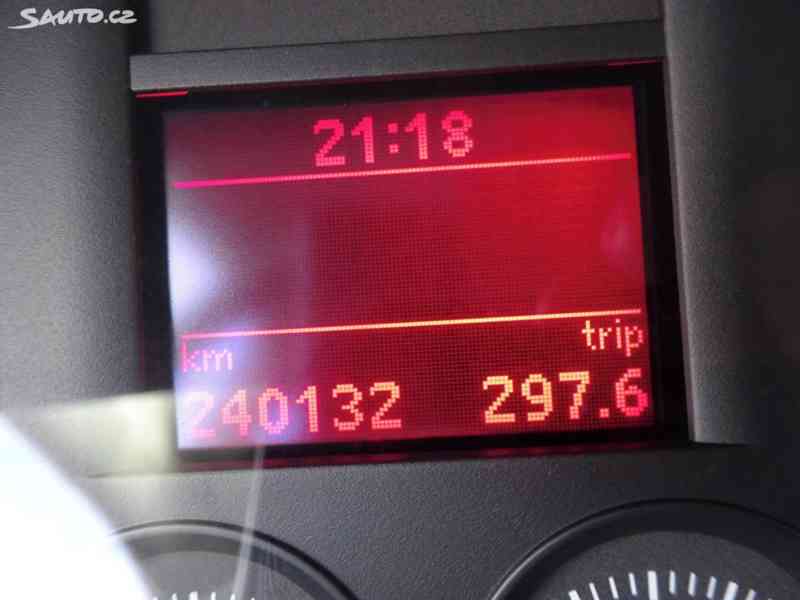 VW Touran 1.4 TSI r.v.2010 (103 kw) tk:10/2026 - foto 7