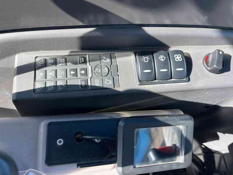 Pásové rypadlo Volvo ECR50D (Možnost leasingu) - foto 10