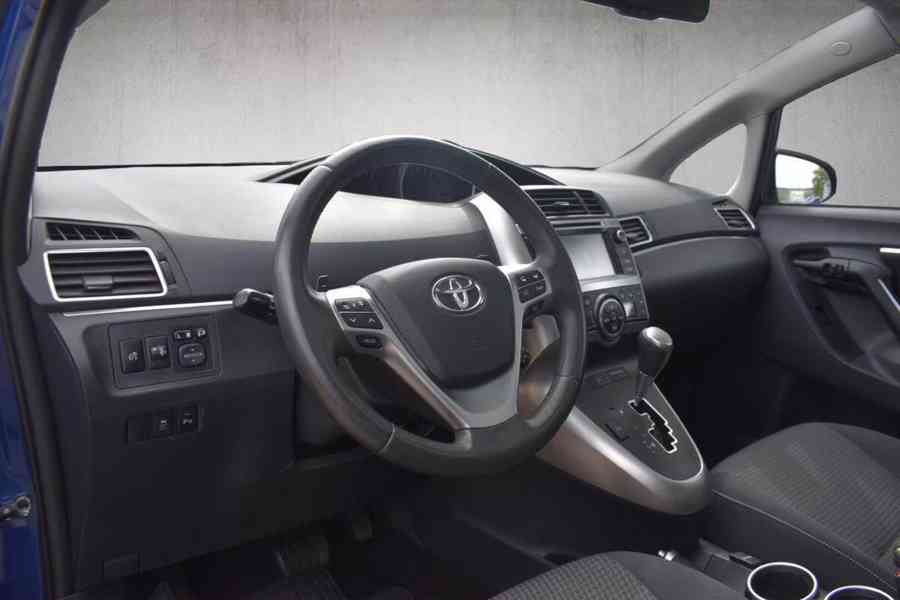 Toyota Verso 1.8i Autom. SkyView Edition benzín 108kw - foto 17