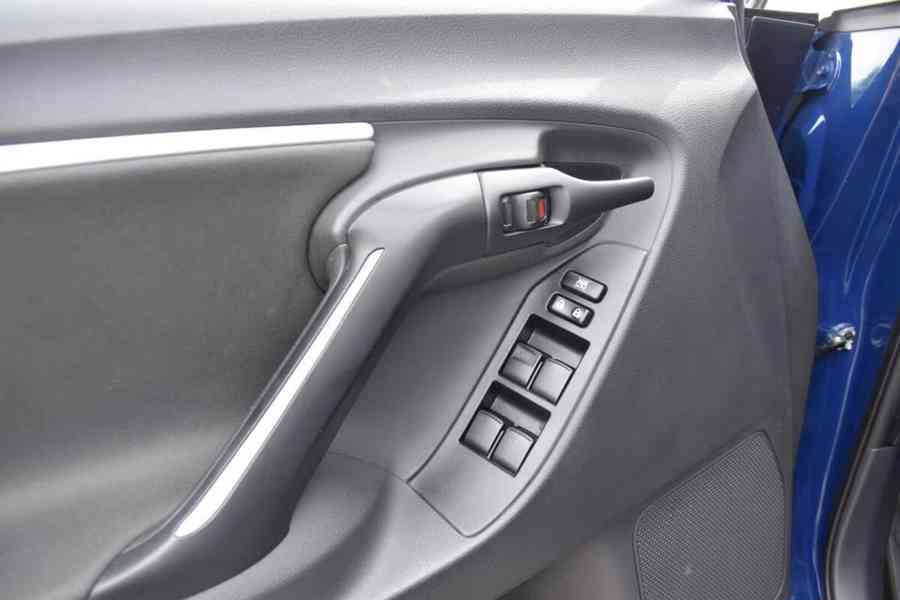 Toyota Verso 1.8i Autom. SkyView Edition benzín 108kw - foto 10
