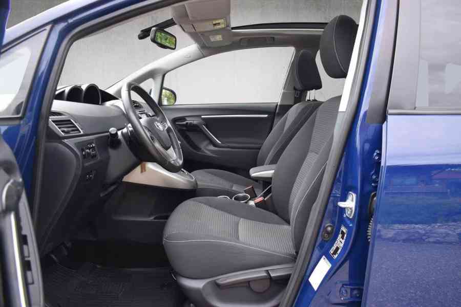 Toyota Verso 1.8i Autom. SkyView Edition benzín 108kw - foto 7
