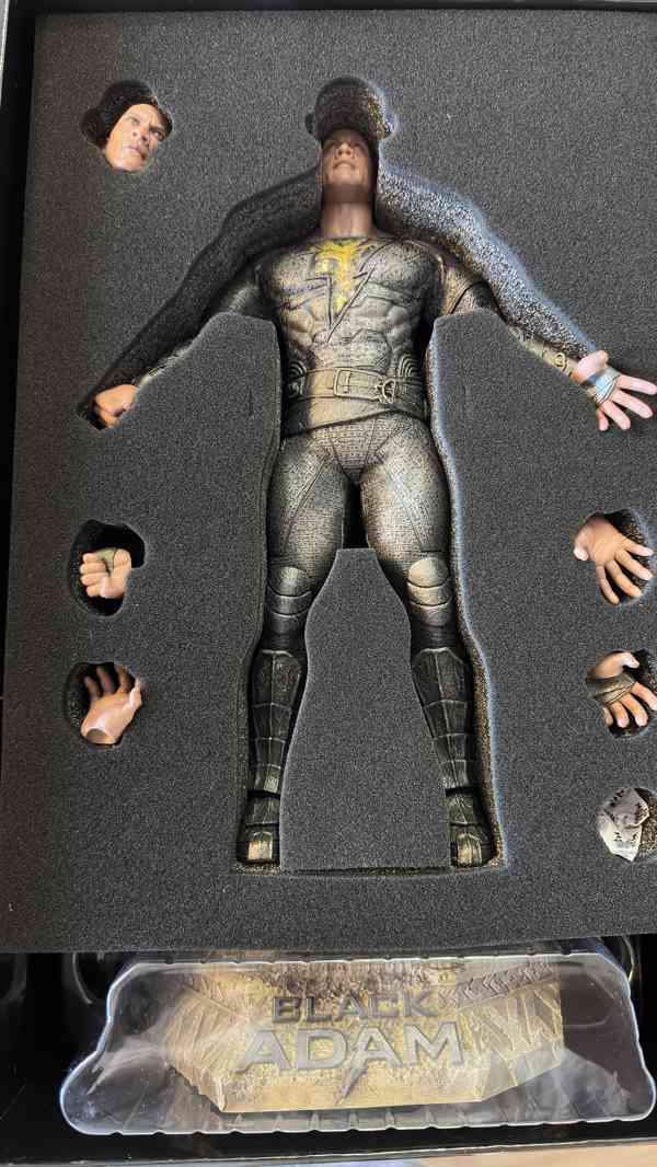 Hot Toys Black Adam – Deluxe Edition 1/6 (DX) – TOP stav - foto 7
