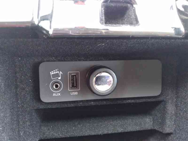 LAND ROVER RANGE ROVER SPORT 3.0 TDV6 DPH,ČR - foto 21