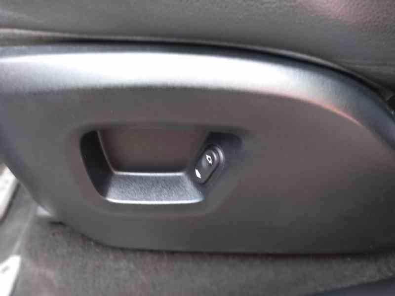 LAND ROVER RANGE ROVER SPORT 3.0 TDV6 DPH,ČR - foto 30