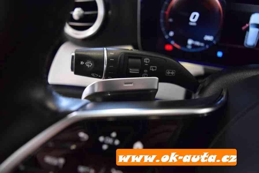 Mercedes-Benz Třídy E 220 D 4MATIC AMG HYD.PODVOZEK 2021-DPH - foto 21