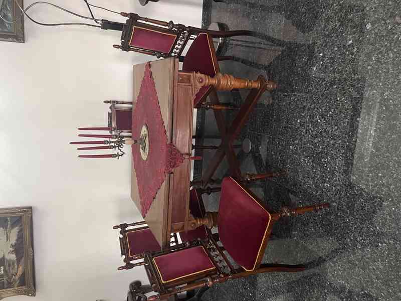 Starozitny rozkladaci stul+4 zidle - foto 4