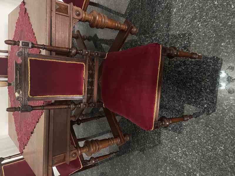 Starozitny rozkladaci stul+4 zidle