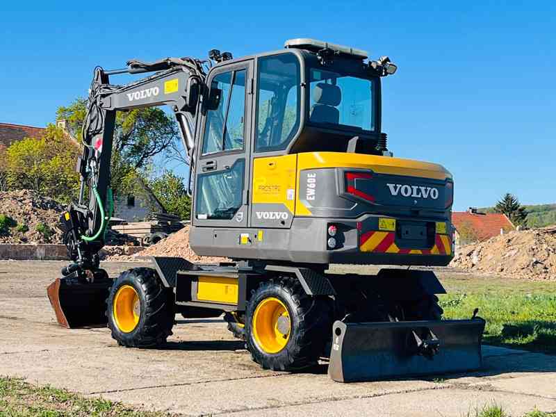 Kolové rypadlo Volvo EW60E (Možnost leasingu) - foto 3