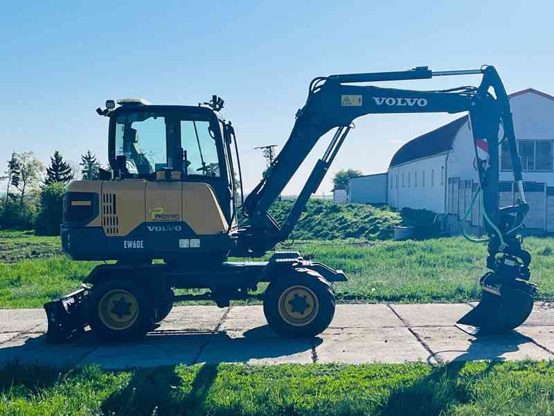 Kolové rypadlo Volvo EW60E (Možnost leasingu) - foto 5