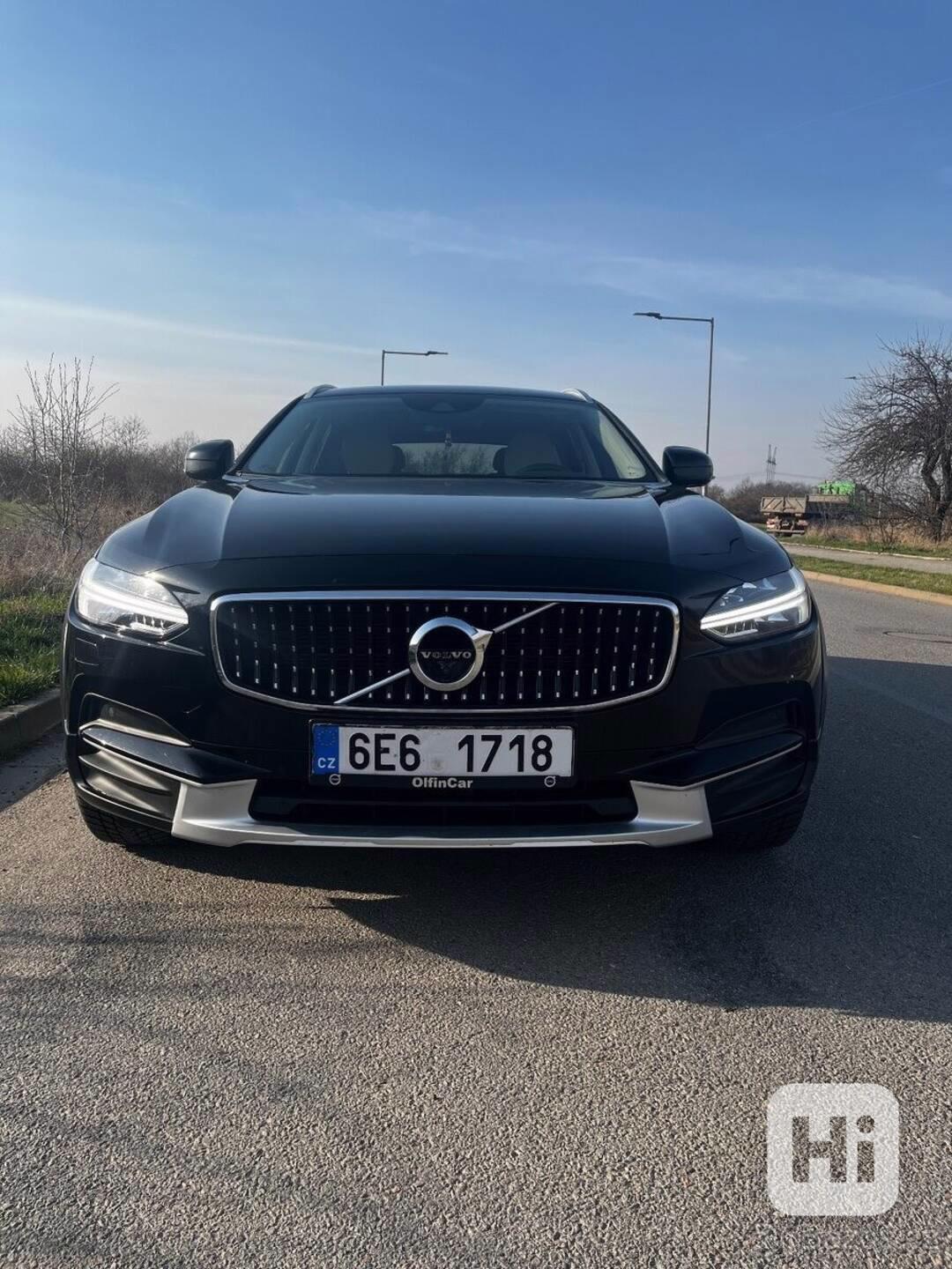 Volvo V90 CROSS Country D4 AWD, 140 kW - foto 1