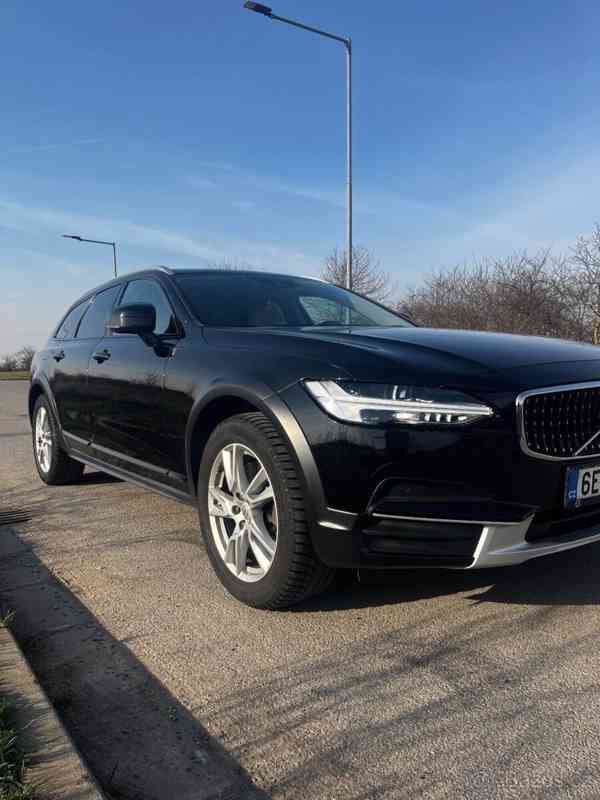 Volvo V90 CROSS Country D4 AWD, 140 kW - foto 2