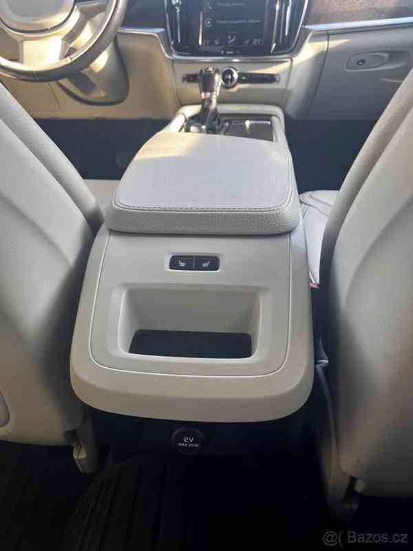 Volvo V90 CROSS Country D4 AWD, 140 kW - foto 8