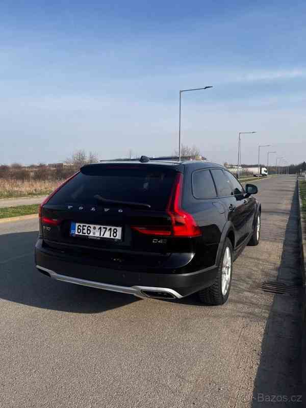 Volvo V90 CROSS Country D4 AWD, 140 kW - foto 5
