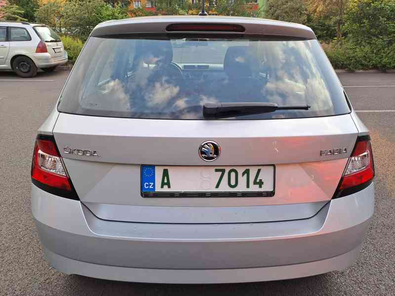 Škoda Fabia hatchback 1.4Tdi,66kW,KLIMA,SUPER stav - foto 14