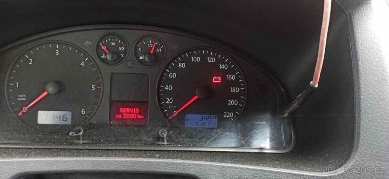 Volkswagen Transporter T5, dlouhý, 8 míst - foto 13