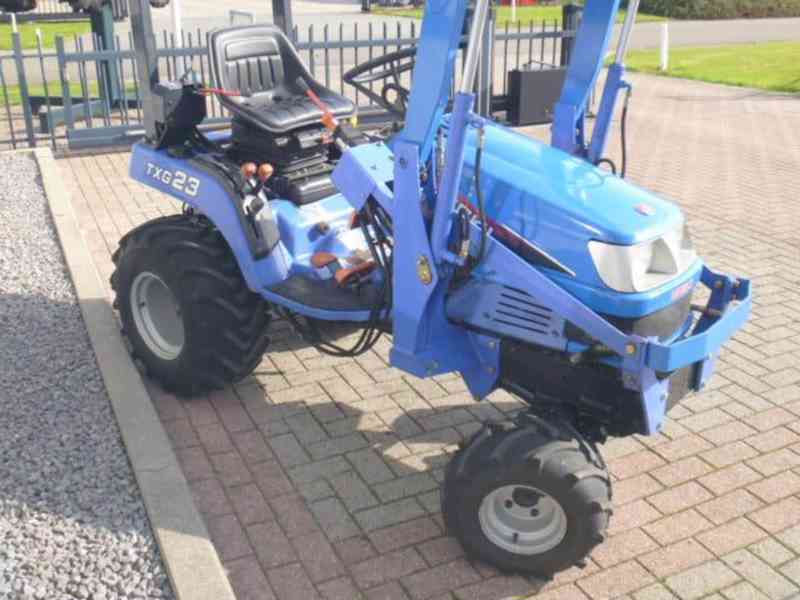 Traktor Iseki TXG23 4wd HST - foto 2