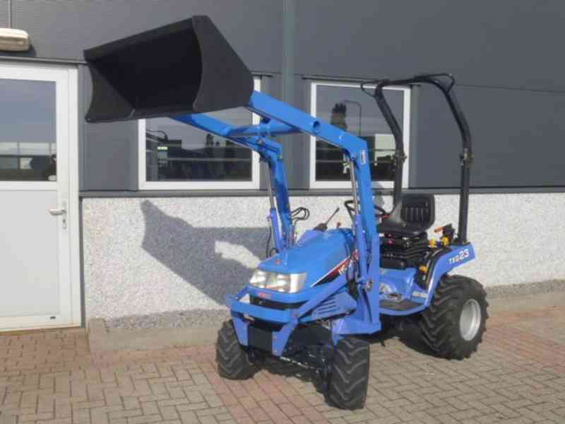 Traktor Iseki TXG23 4wd HST - foto 3
