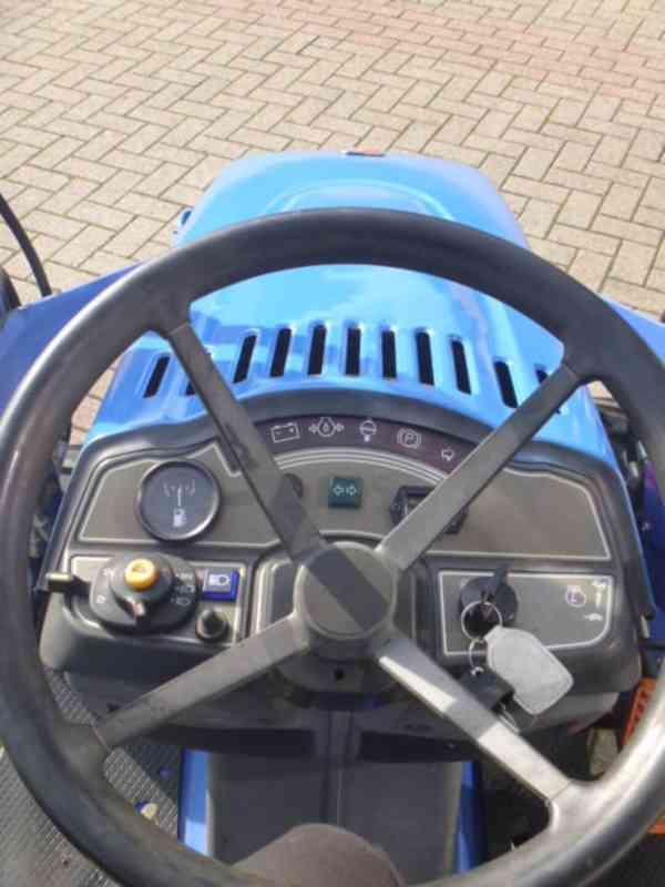 Traktor Iseki TXG23 4wd HST - foto 13