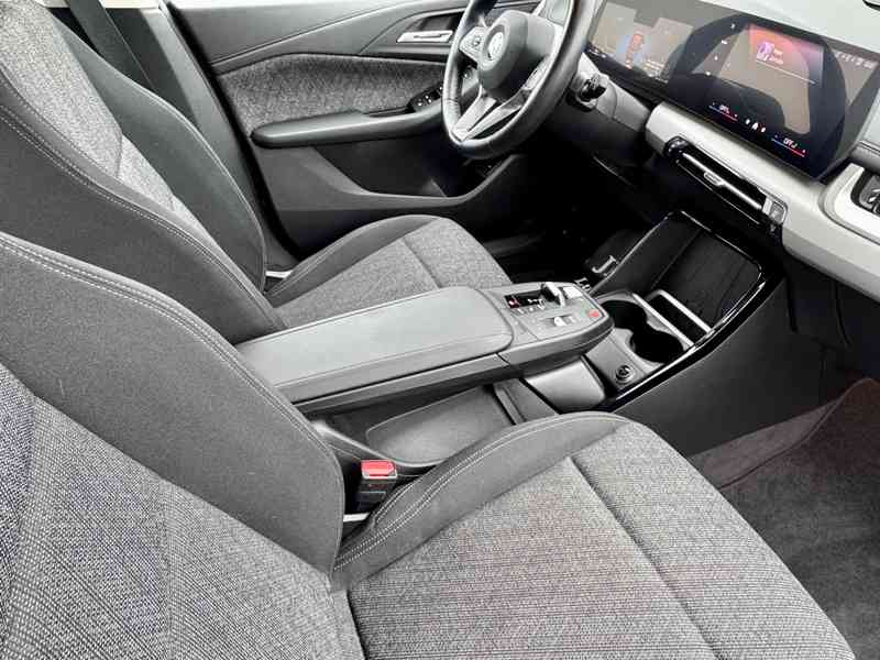 BMW 218i Active Tourer LED, ACC, Kamera,zimní AL sada, KeyL - foto 12