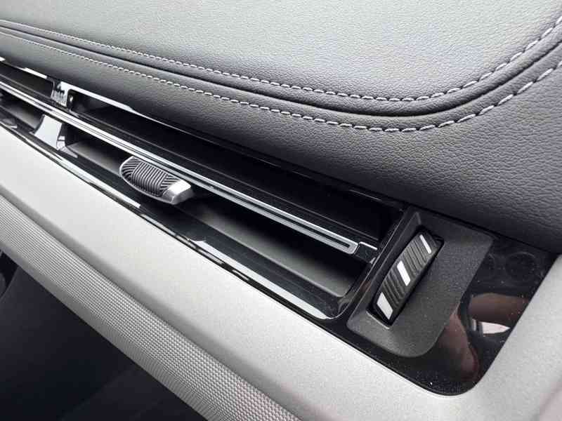 BMW 218i Active Tourer LED, ACC, Kamera,zimní AL sada, KeyL - foto 11