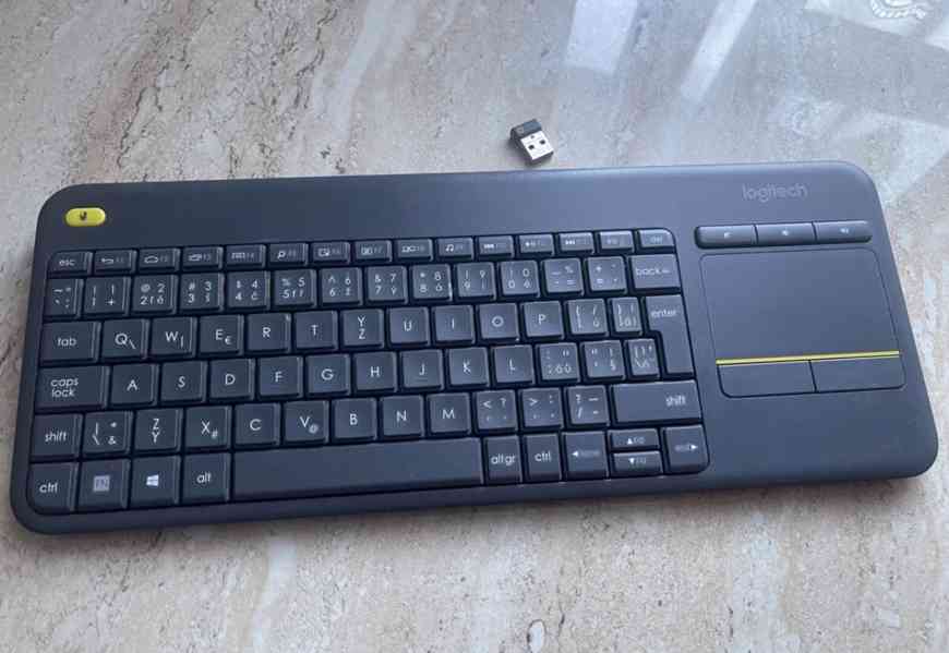 Bluetooth klávesnice Logitech K400 - foto 2
