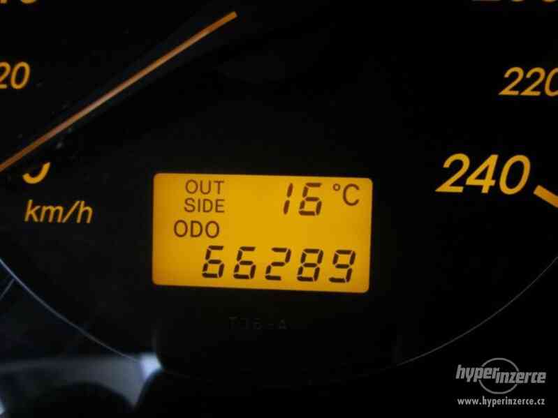 Toyota Avensis Kombi 2.0i Sol benzín 108kw - foto 16