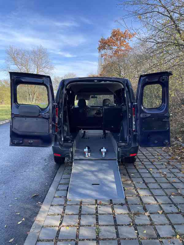 Dacia Dokker: rampa pro převoz vozíčkáře - foto 2