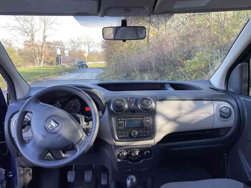 Dacia Dokker: rampa pro převoz vozíčkáře - foto 10