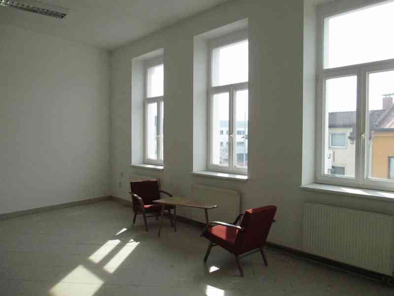 Obchodní + administrativní prostory 887m2 - Mladá Boleslav - foto 12