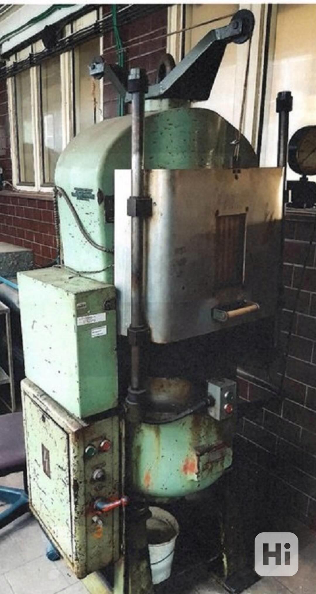 Lis hydraulický vtlačovací (razicí) CZR 600 - foto 1