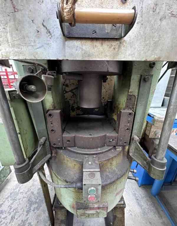 Lis hydraulický vtlačovací (razicí) CZR 600 - foto 3