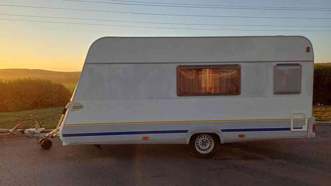 Karavan Bürstner Fun + toaleta + velký předstan + nová STK - foto 2