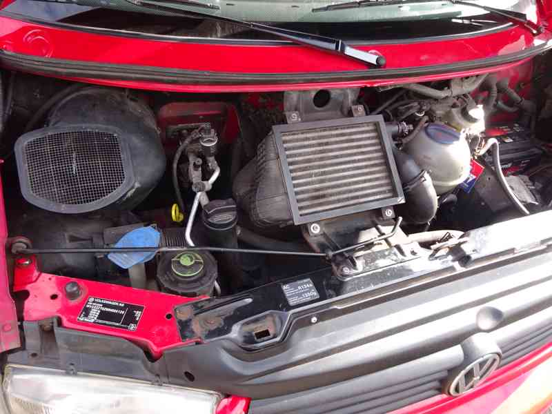 VW Multivan 2.5 TDI r.v.1998 (75 kw) závěs - foto 14