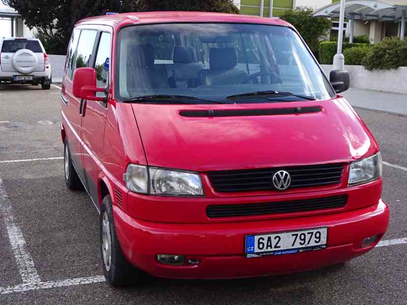 VW Multivan 2.5 TDI r.v.1998 (75 kw) závěs - foto 1