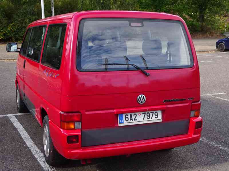 VW Multivan 2.5 TDI r.v.1998 (75 kw) závěs - foto 4