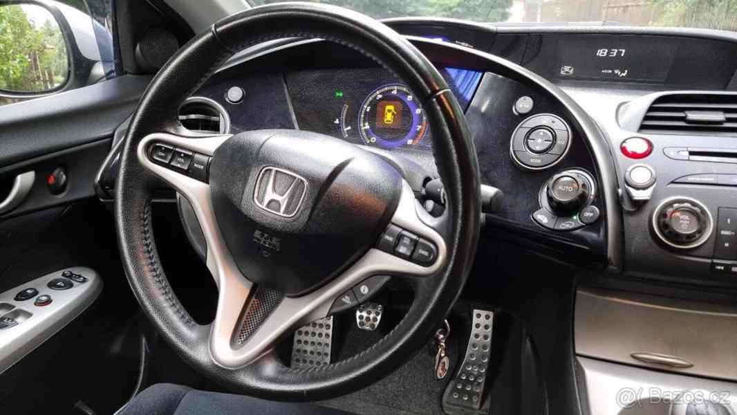 Honda Civic 1,8   Honda Civic, 103 kW - foto 10