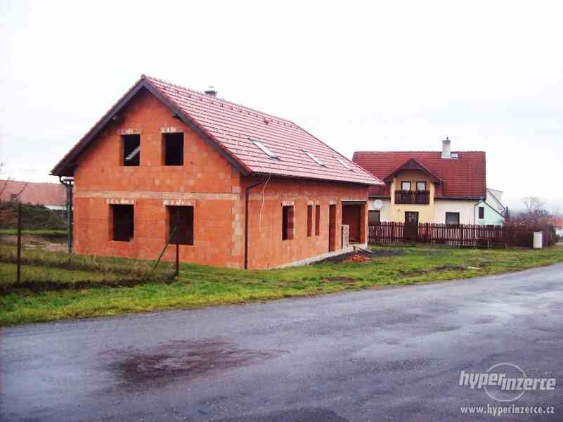 Prodej hrubé stavby v obci Nedvědice u Soběslavi - foto 2