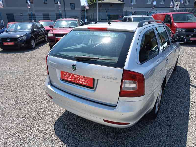 ŠKODA Octavia Combi 1,6TDI Ambition Plus ČR  - foto 11