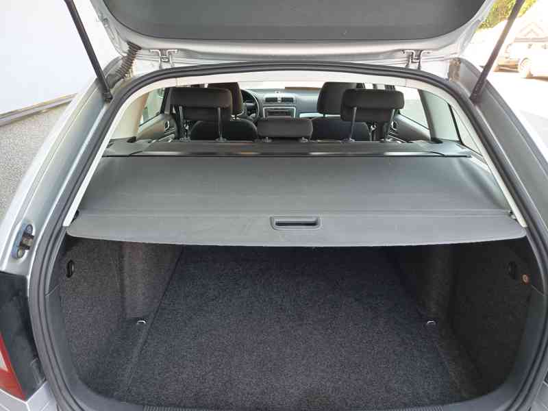 ŠKODA Octavia Combi 1,6TDI Ambition Plus ČR  - foto 25