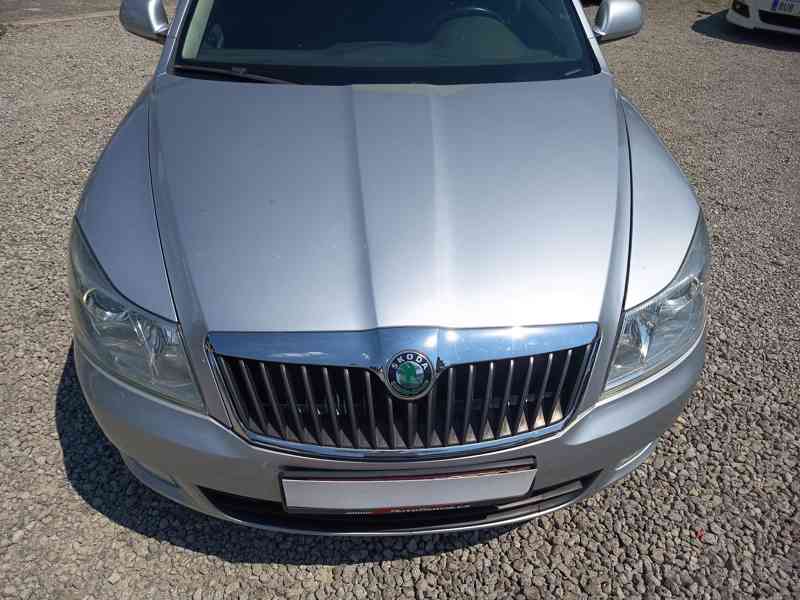 ŠKODA Octavia Combi 1,6TDI Ambition Plus ČR  - foto 7