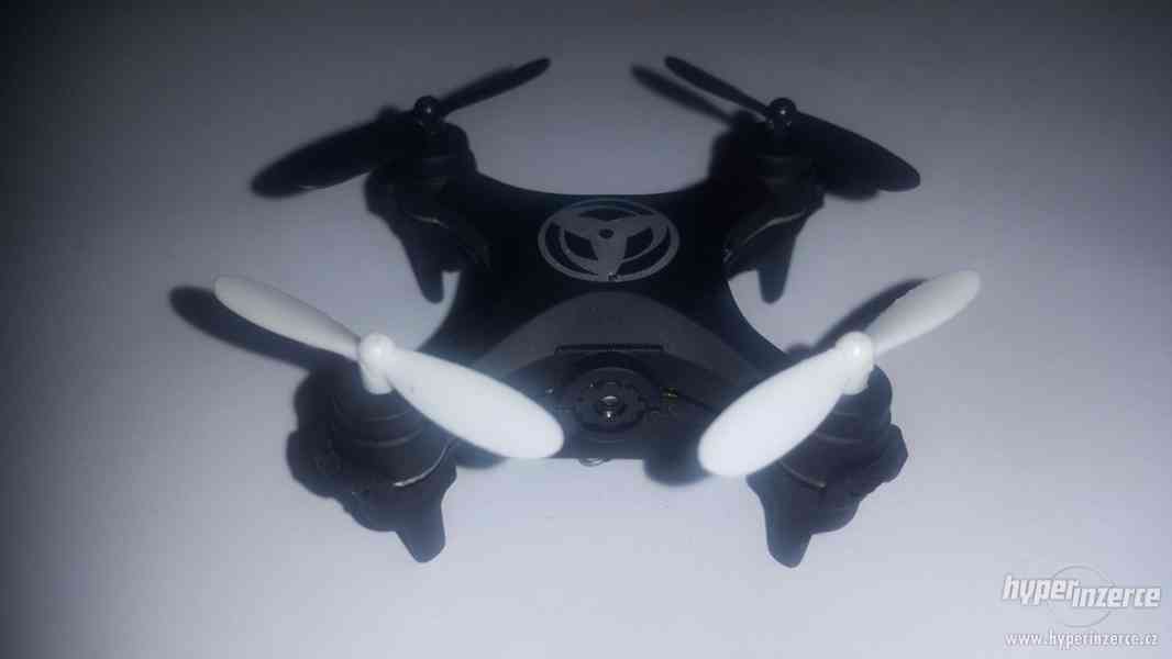 Mini quadcopter ovládaná mobilem s 0.3MP kamerou - foto 4