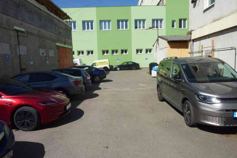 Pronájem haly Brno-150m2 - foto 4