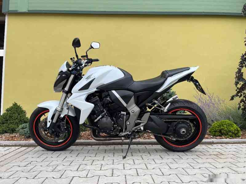 Honda CB 1000R - foto 11