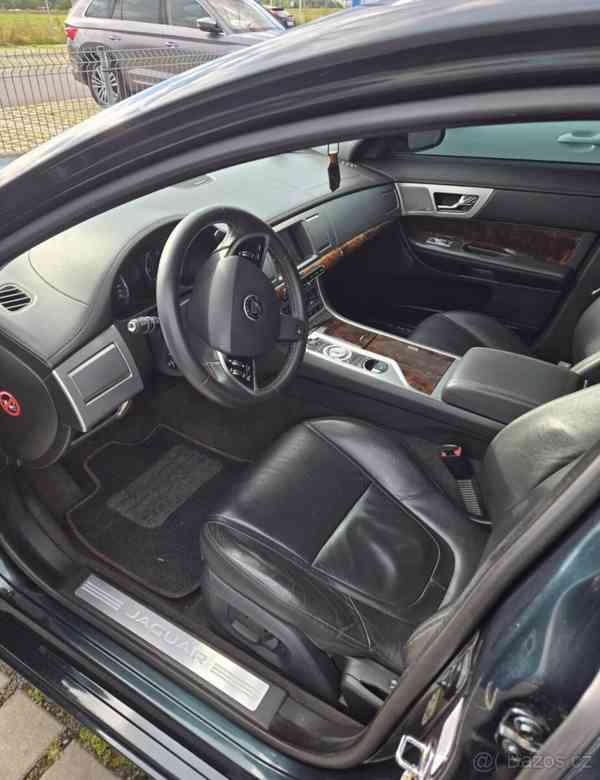 Jaguar XF 3,0 Sportbreak DS - foto 7