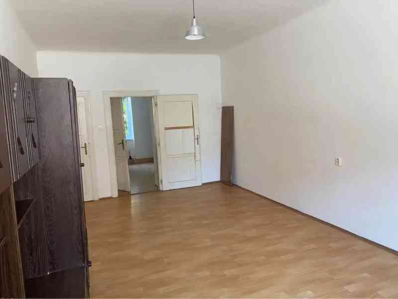 Pronájem bytu 1+1 56 m² - foto 5